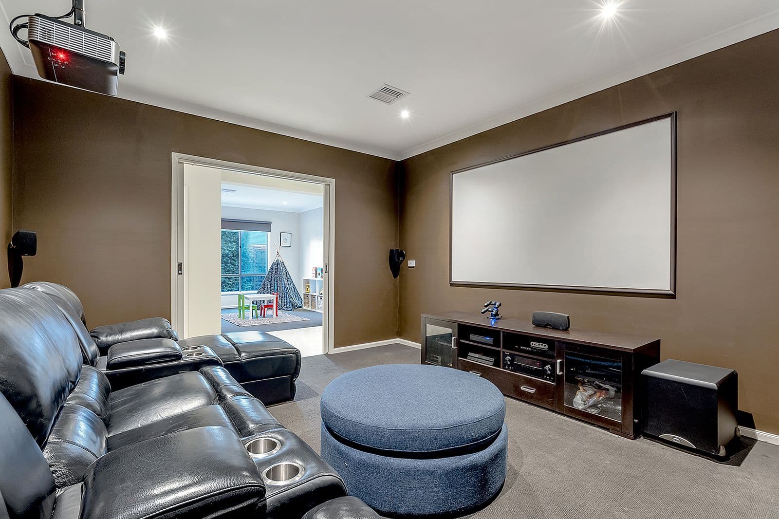 8 Gallantry Avenue, Craigieburn VIC 3064, Craigieburn - Thumbnail 6