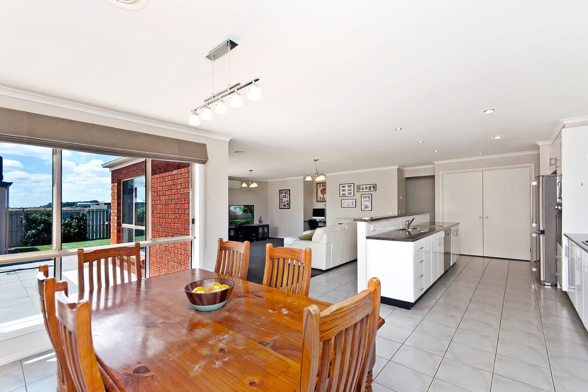 24 Sharpe Avenue, Warrnambool VIC 3280, Warrnambool - Thumbnail 6