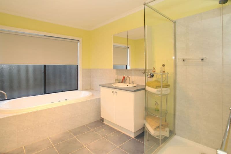 9 Oregan Close, WHEELERS HILL VIC 3150, Wheelers Hill - Thumbnail 7