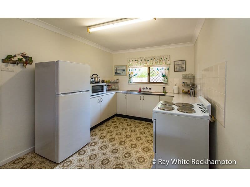 2 Chalmers Street, Norman Gardens QLD 4701, Norman Gardens - Thumbnail 3