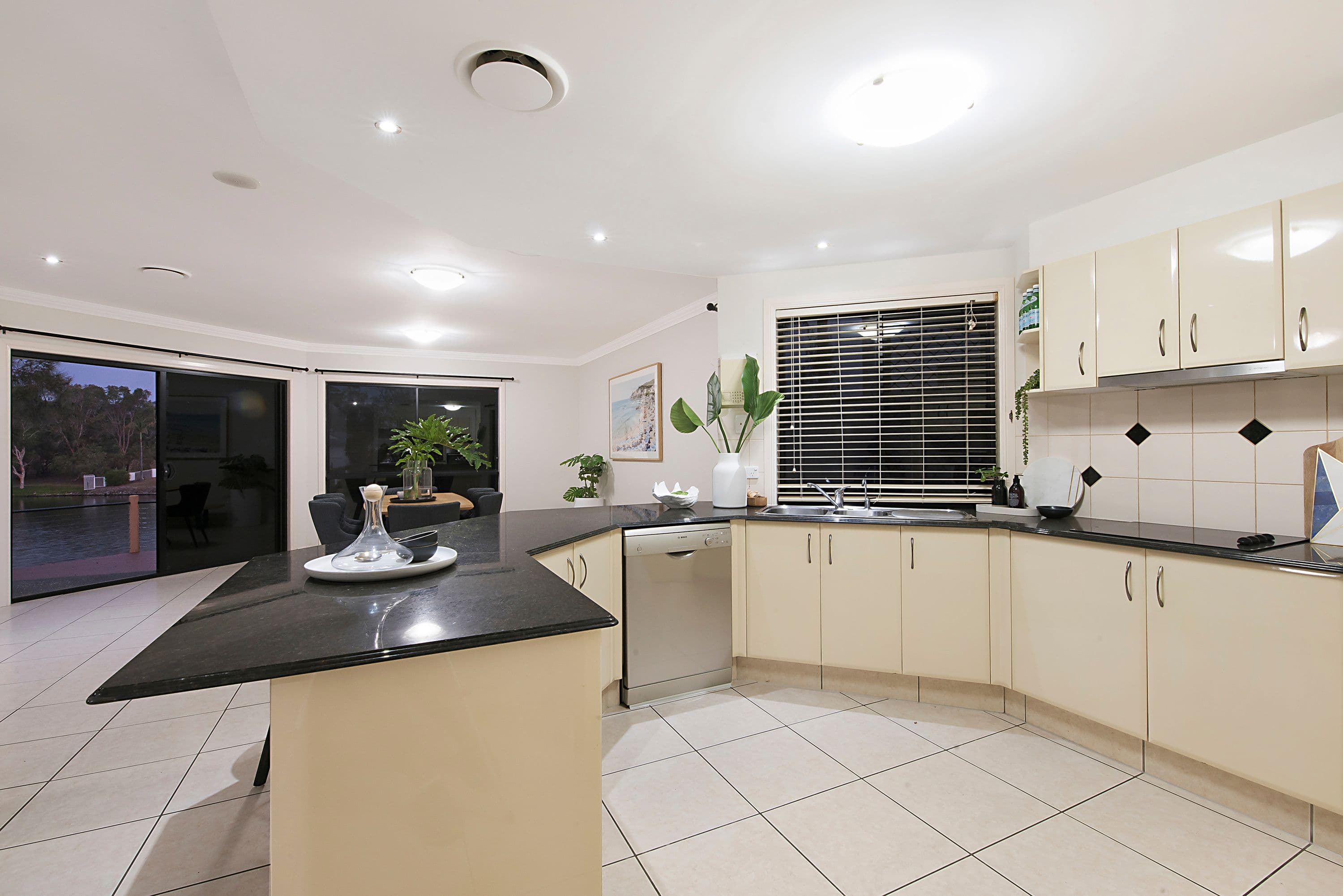 6 Malanda Place, Robina QLD 4226, Robina - Thumbnail 8