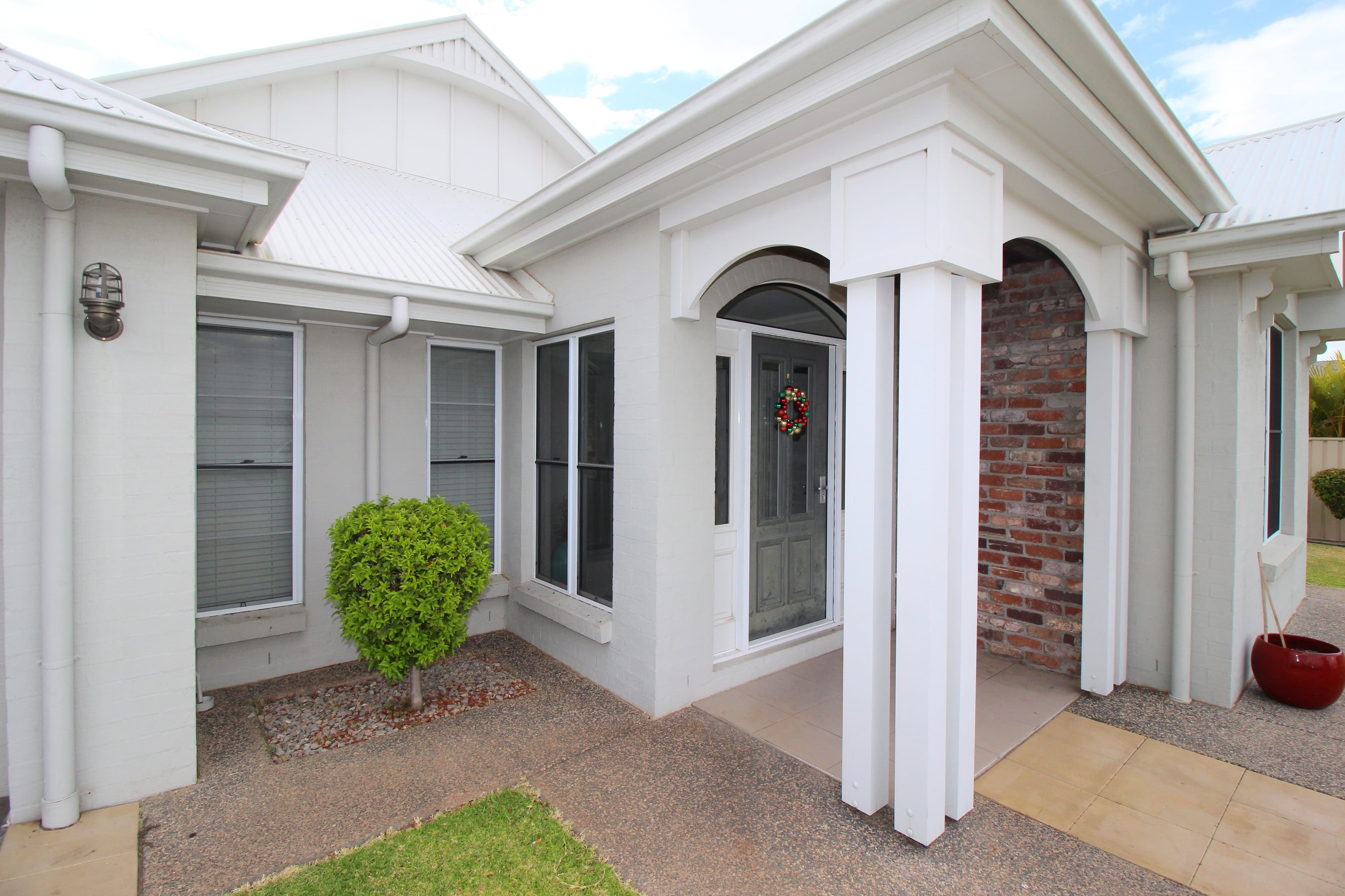16 Randwick Road, Emerald QLD 4720, Emerald - Image 1