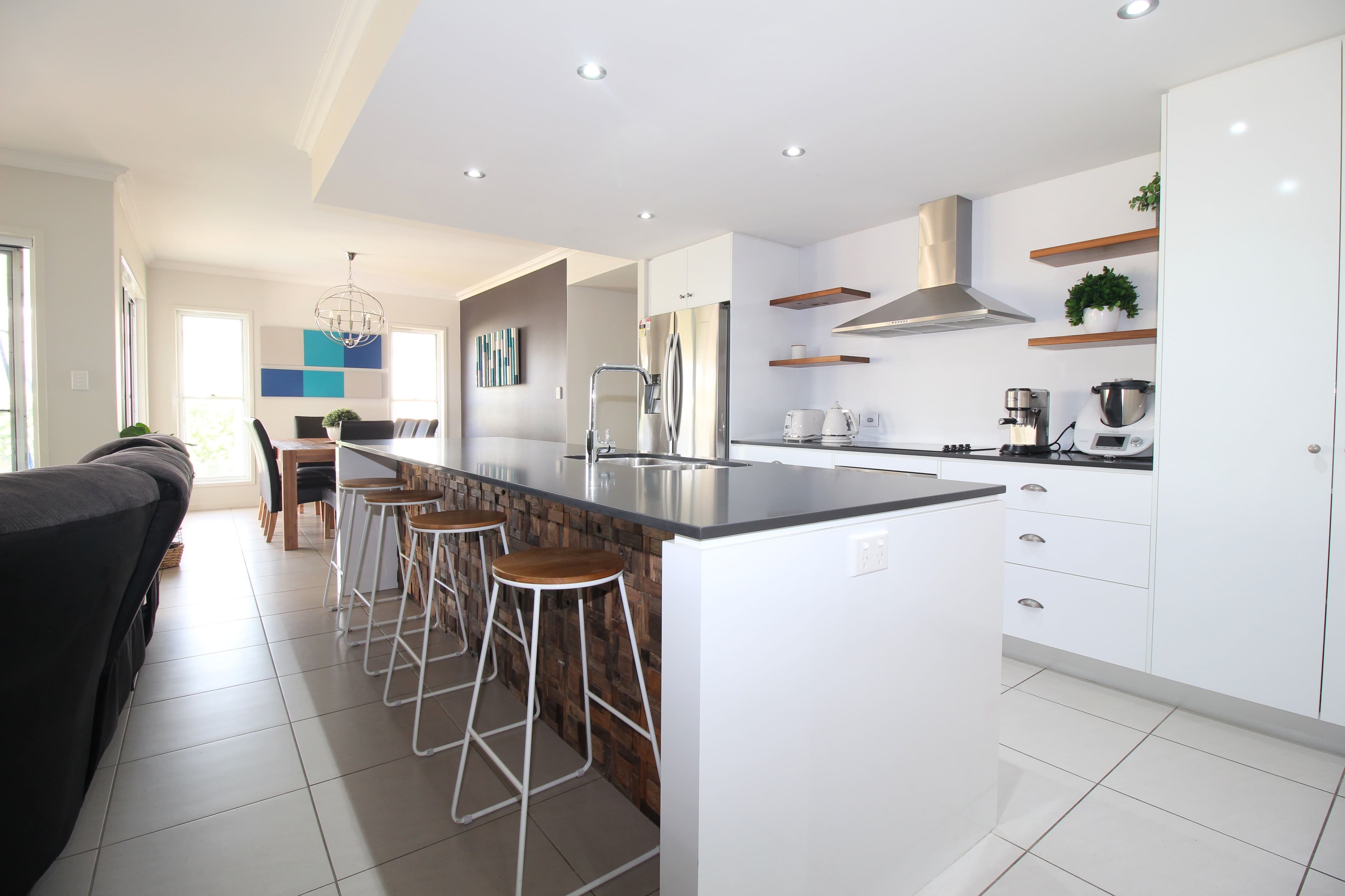 16 Randwick Road, Emerald QLD 4720, Emerald - Thumbnail 7