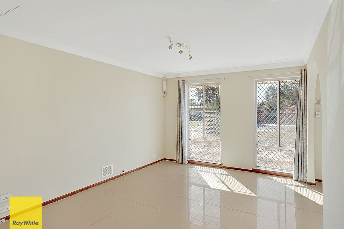 52 Curtis Way, Girrawheen WA 6064, Girrawheen - Thumbnail 3