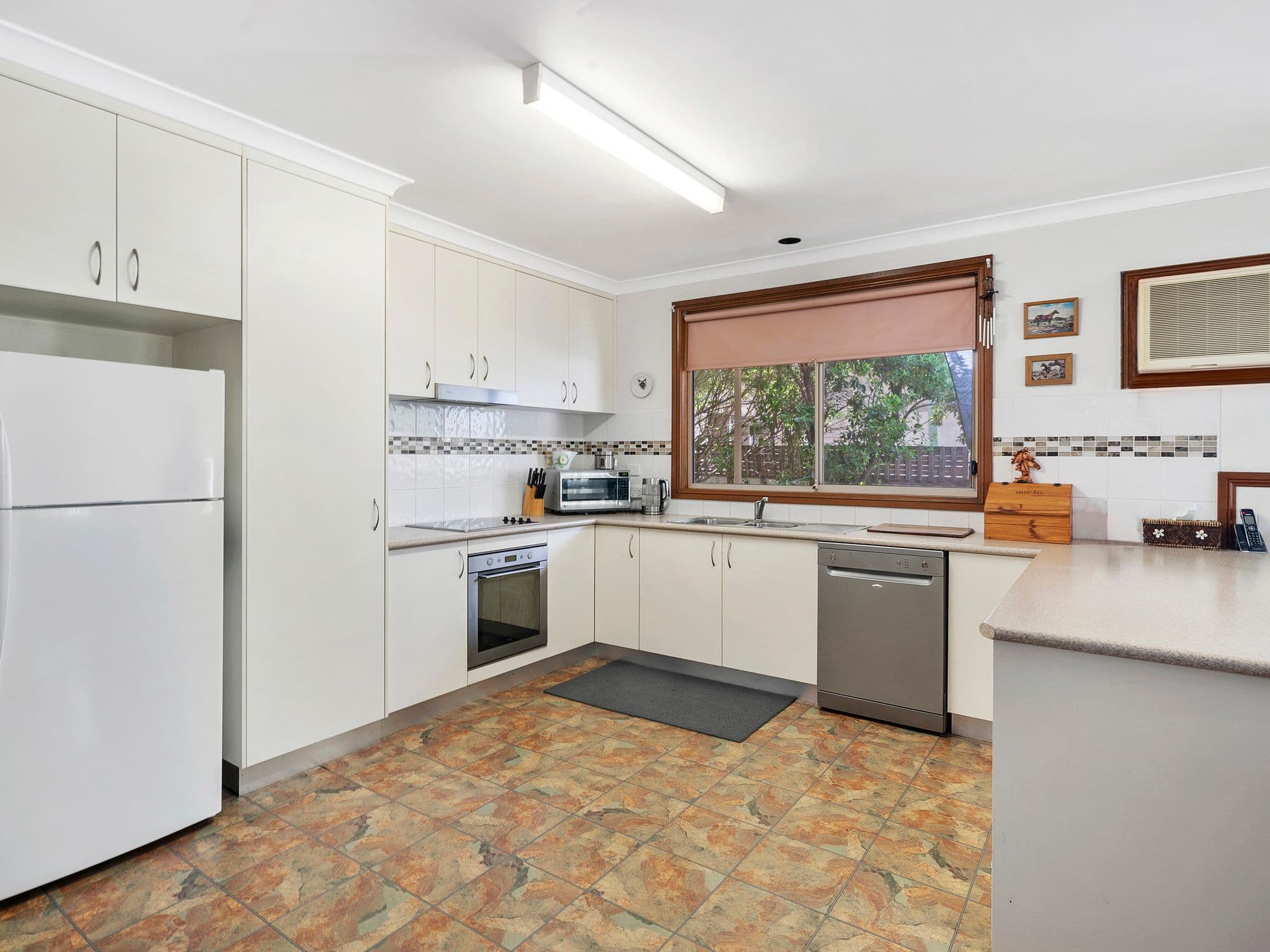 3 Gillies Street, Benalla VIC 3672, Benalla - Thumbnail 2