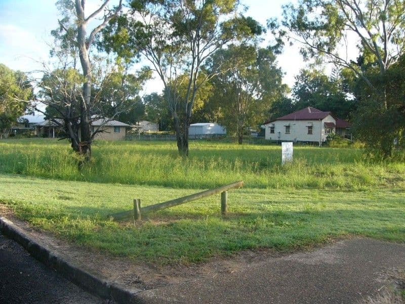 10 Ohlaf Street, MOORE PARK BEACH QLD 4670, Moore Park Beach - Thumbnail 3