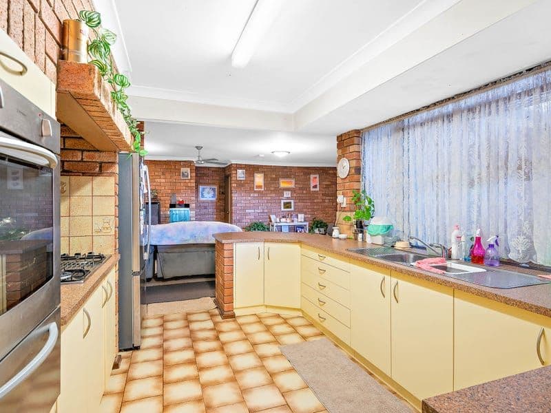 109 Shillington Way, Thornlie WA 6108, Thornlie - Thumbnail 2