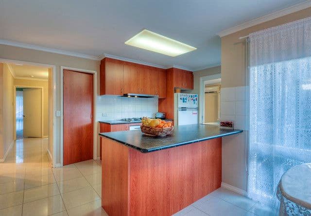 36 Anstey Avenue, RESERVOIR VIC 3073, Reservoir - Thumbnail 3