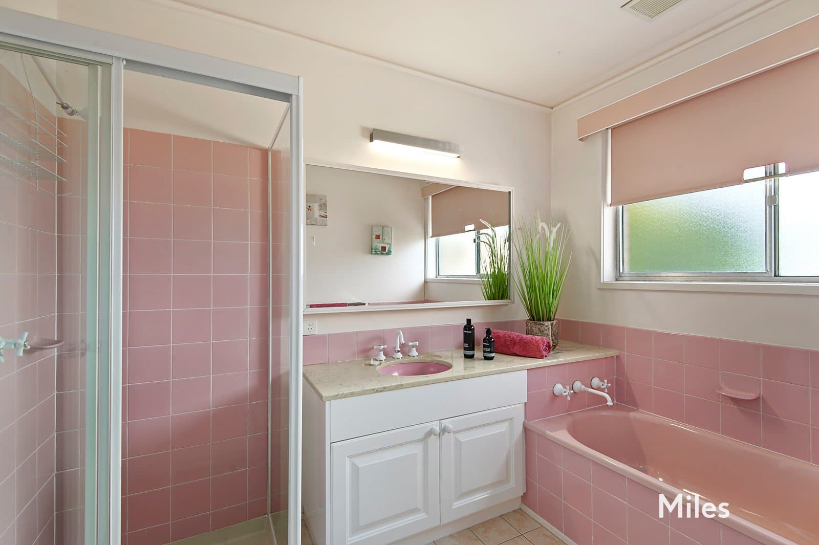 7 Janet Court, Yallambie, Yallambie - Image 1