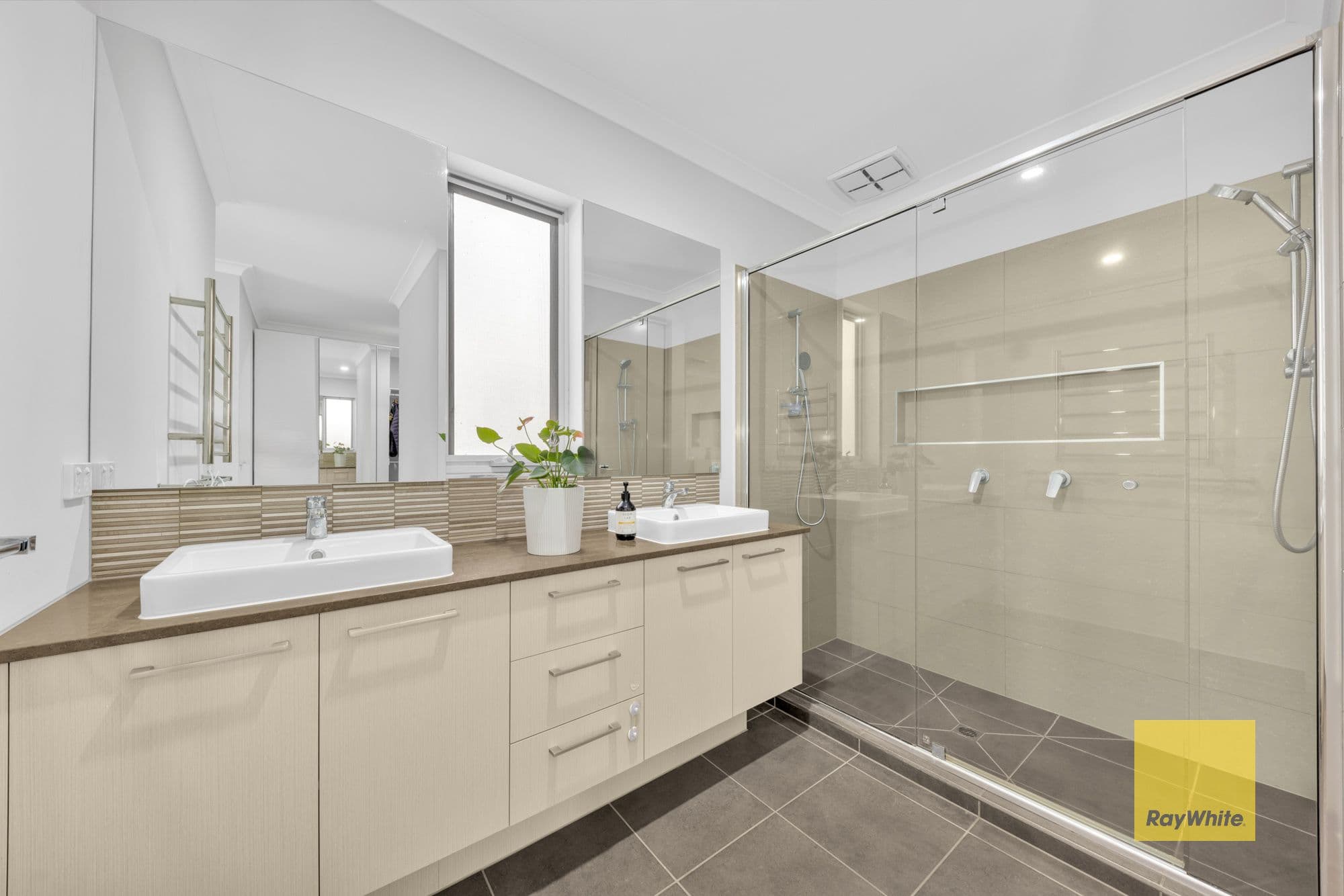 27 Firecrest Road, MANOR LAKES VIC 3024, Manor Lakes - Thumbnail 5