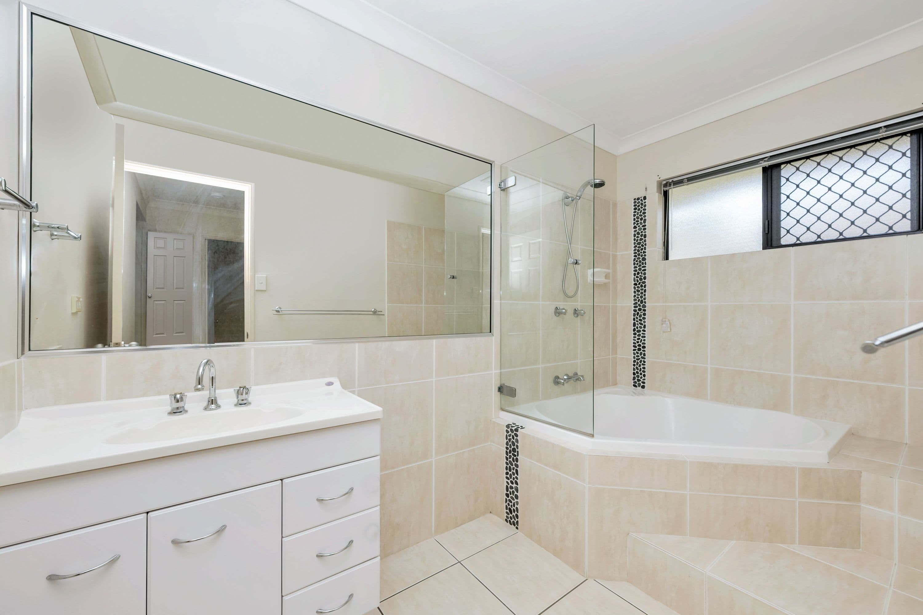 40 Riverbend Drive, Douglas QLD 4814, Douglas - Thumbnail 8