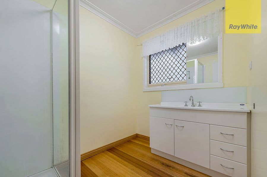 16 Riversdale Street, Craigieburn VIC 3064, Craigieburn - Thumbnail 6