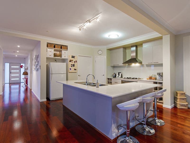 38 Azzurra Drive, VARSITY LAKES QLD 4227, Varsity Lakes - Thumbnail 3