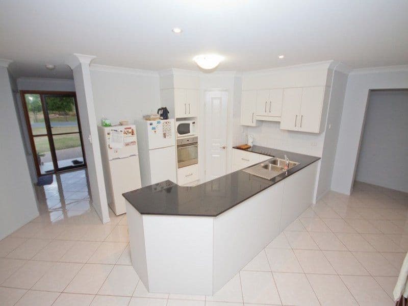 18 Lakeview Circuit, MULAMBIN QLD 4703, Mulambin - Thumbnail 3