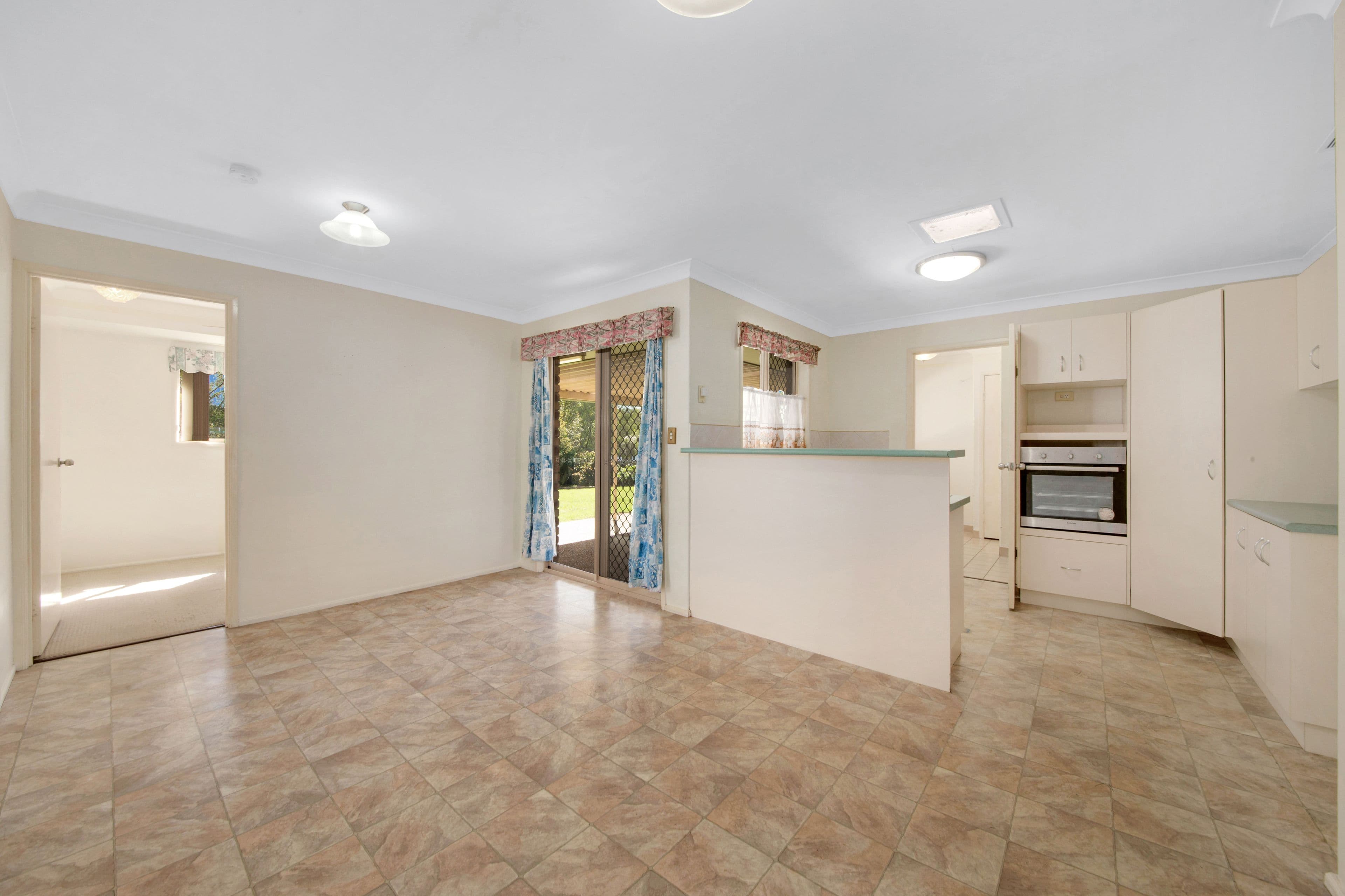 7 Hamilton Drive, Clinton QLD 4680, Clinton - Thumbnail 3