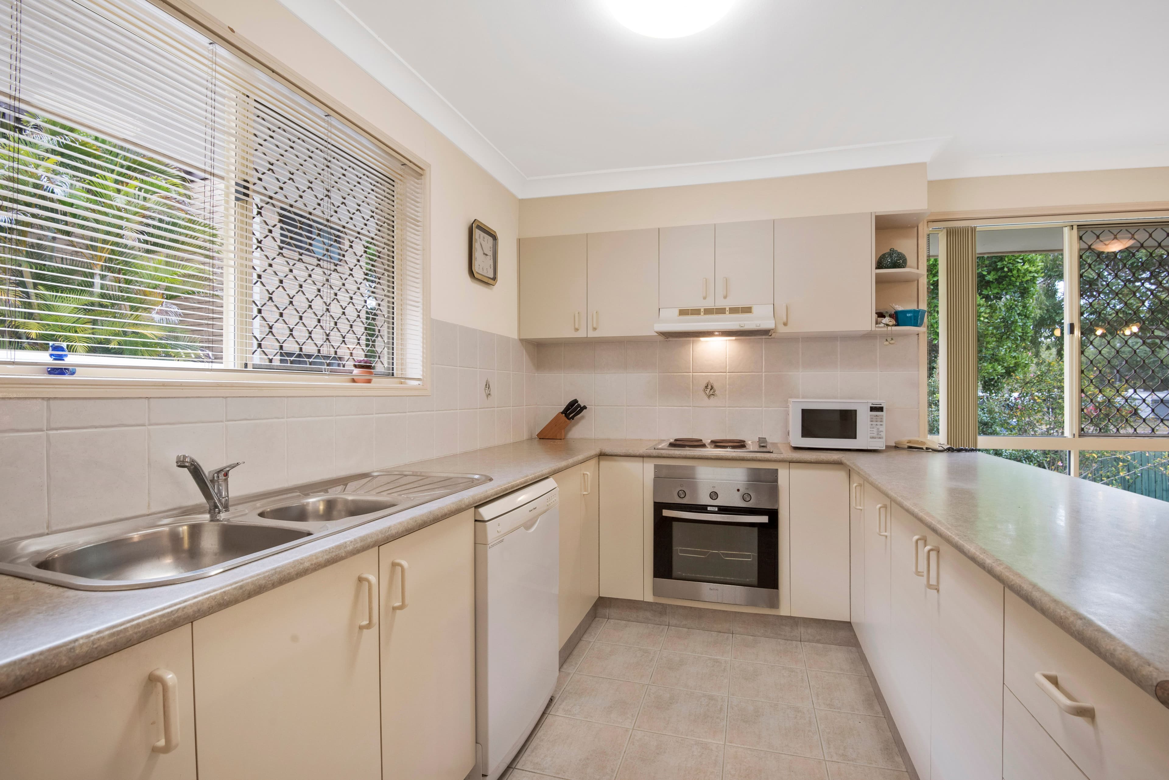 6 Bolton Street, Coolangatta QLD 4225, Coolangatta - Thumbnail 3