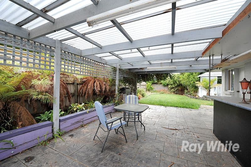 8  Kew Court, NARRE WARREN VIC 3805, Narre Warren - Thumbnail 3