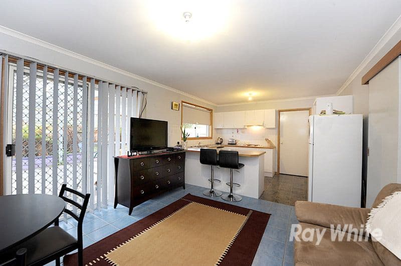 8  Kew Court, NARRE WARREN VIC 3805, Narre Warren - Thumbnail 5