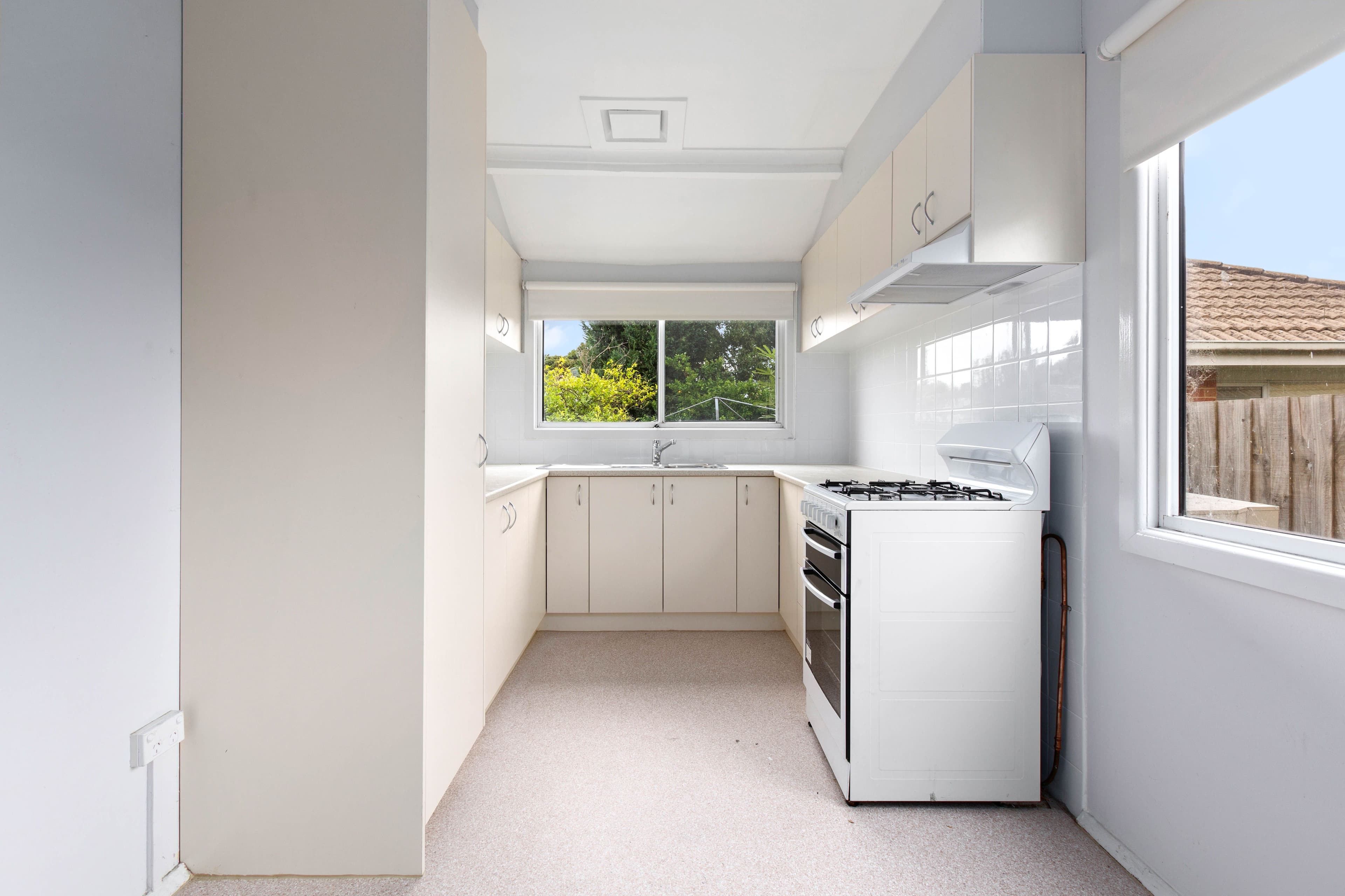 96 Blake Street, Reservoir VIC 3073, Reservoir - Thumbnail 2