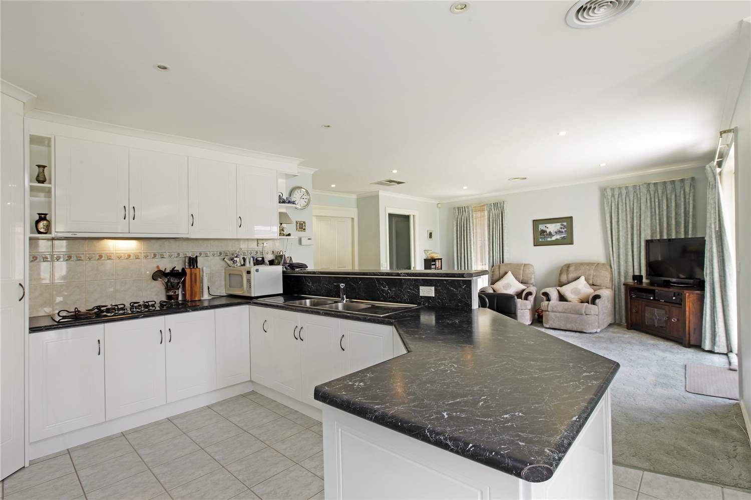1 Galileo Close, LARA VIC 3212, Lara - Thumbnail 5