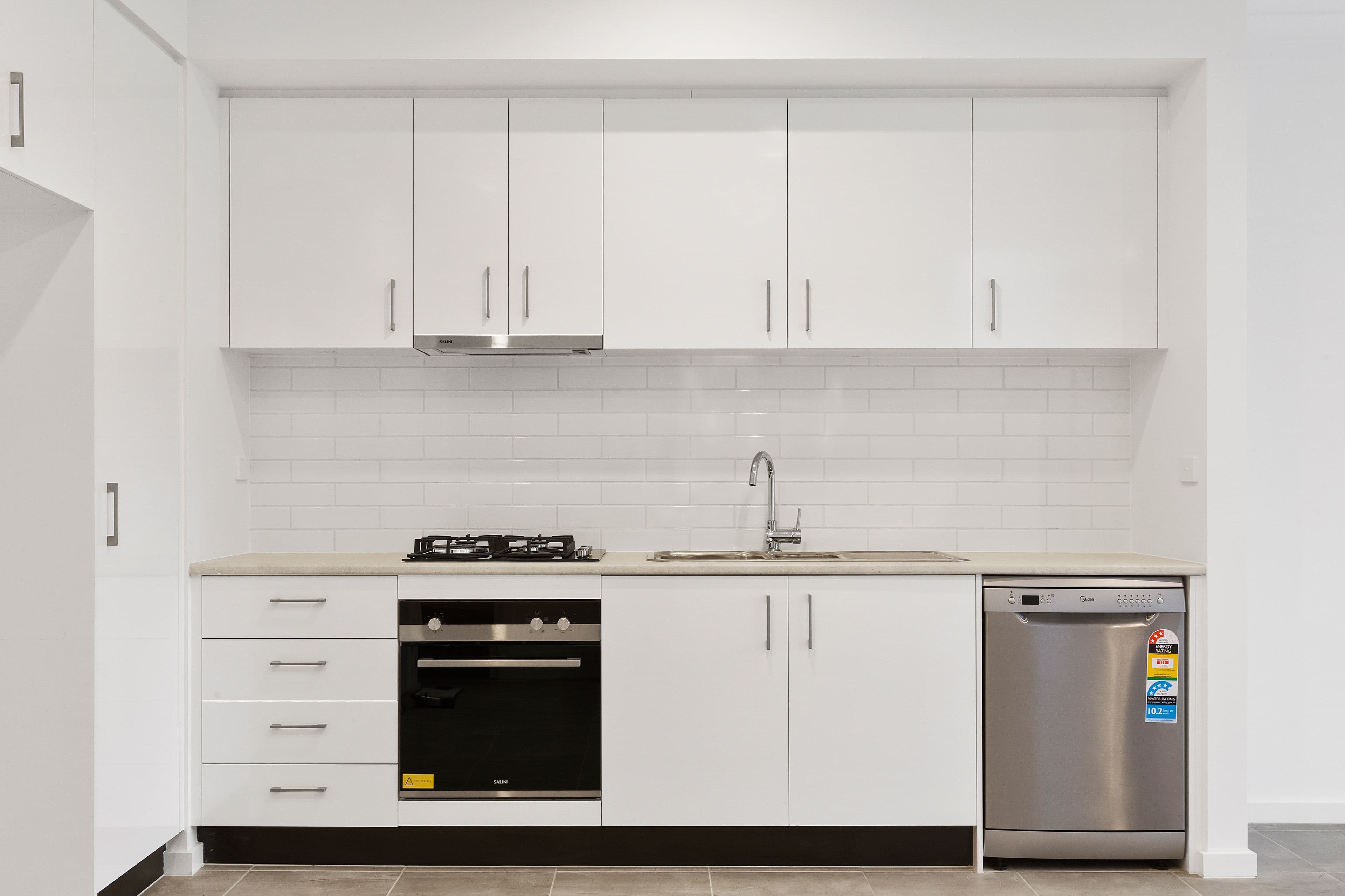 8 Patena Walk, Pakenham VIC 3810, Pakenham - Thumbnail 2