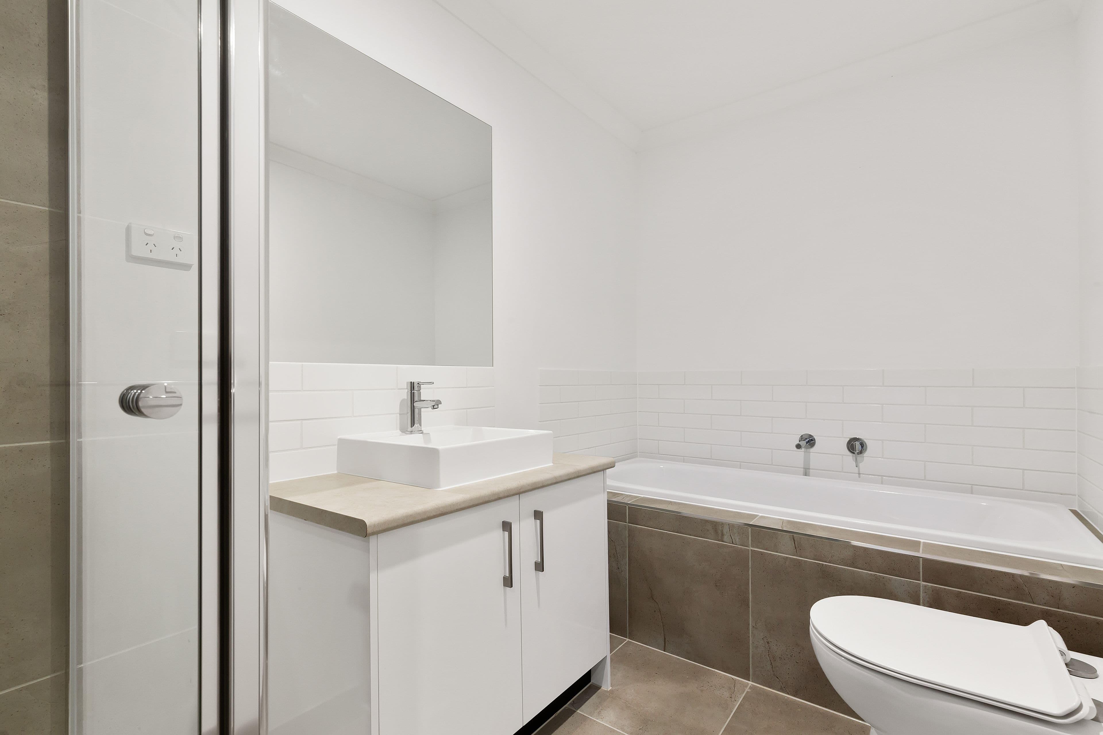 8 Patena Walk, Pakenham VIC 3810, Pakenham - Thumbnail 6