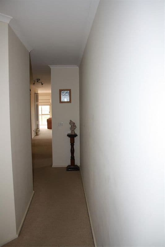14 Timothy Court, WALLAN VIC 3756, Wallan - Thumbnail 4