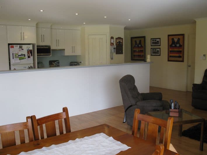 19 Turnbull Drive, MOUNT GAMBIER SA 5290, Mount Gambier - Thumbnail 3