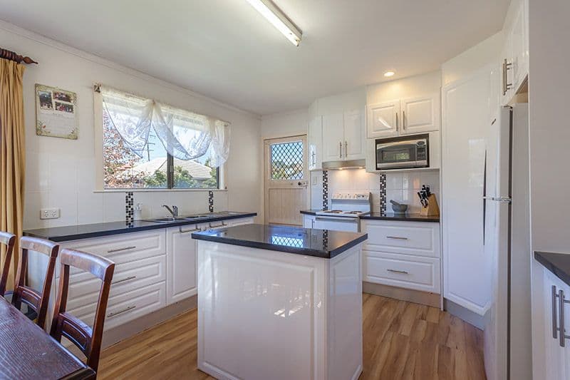 12 Elworthy Street, HARLAXTON QLD 4350, Harlaxton - Thumbnail 3