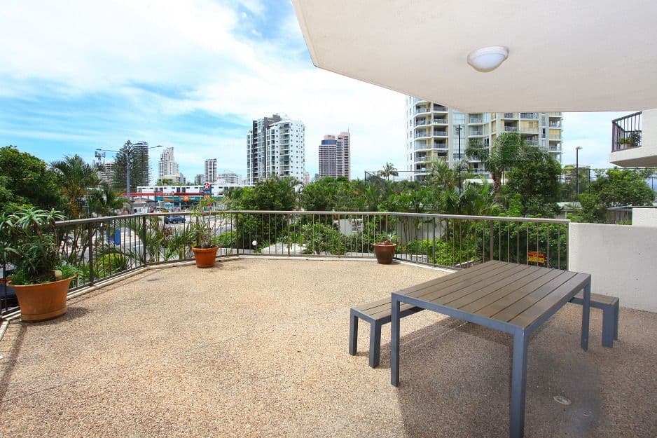 4 'Florida' 2916 Gold Coast Highway, Surfers Paradise QLD 4217, Surfers Paradise - Image 1