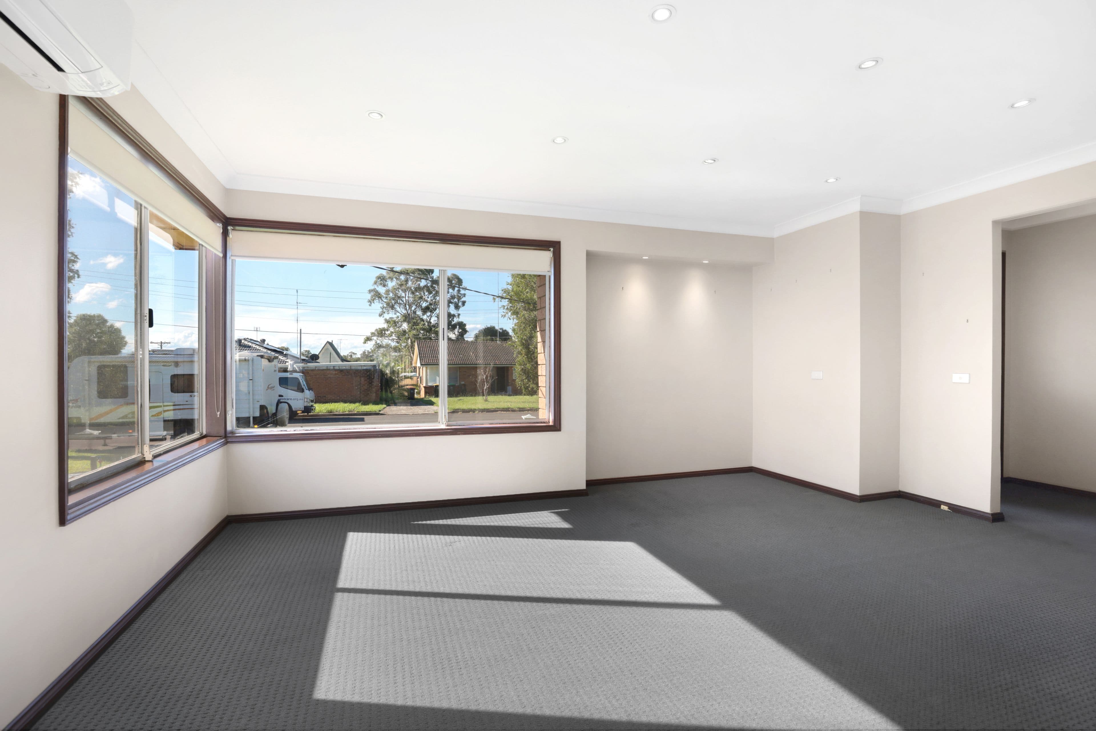 4 Girra Avenue, South Penrith NSW 2750, South Penrith - Thumbnail 2