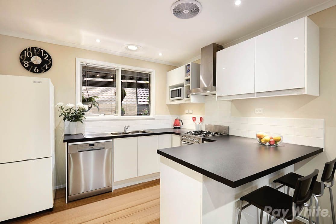 12 Templewood Avenue, Noble Park North VIC 3174, Noble Park North - Thumbnail 3