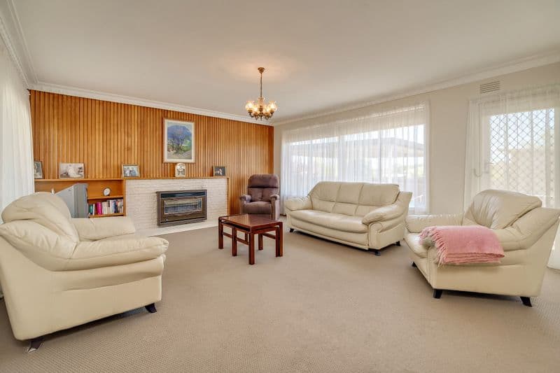 418 Grimshaw Street, BUNDOORA VIC 3083, Bundoora - Thumbnail 2
