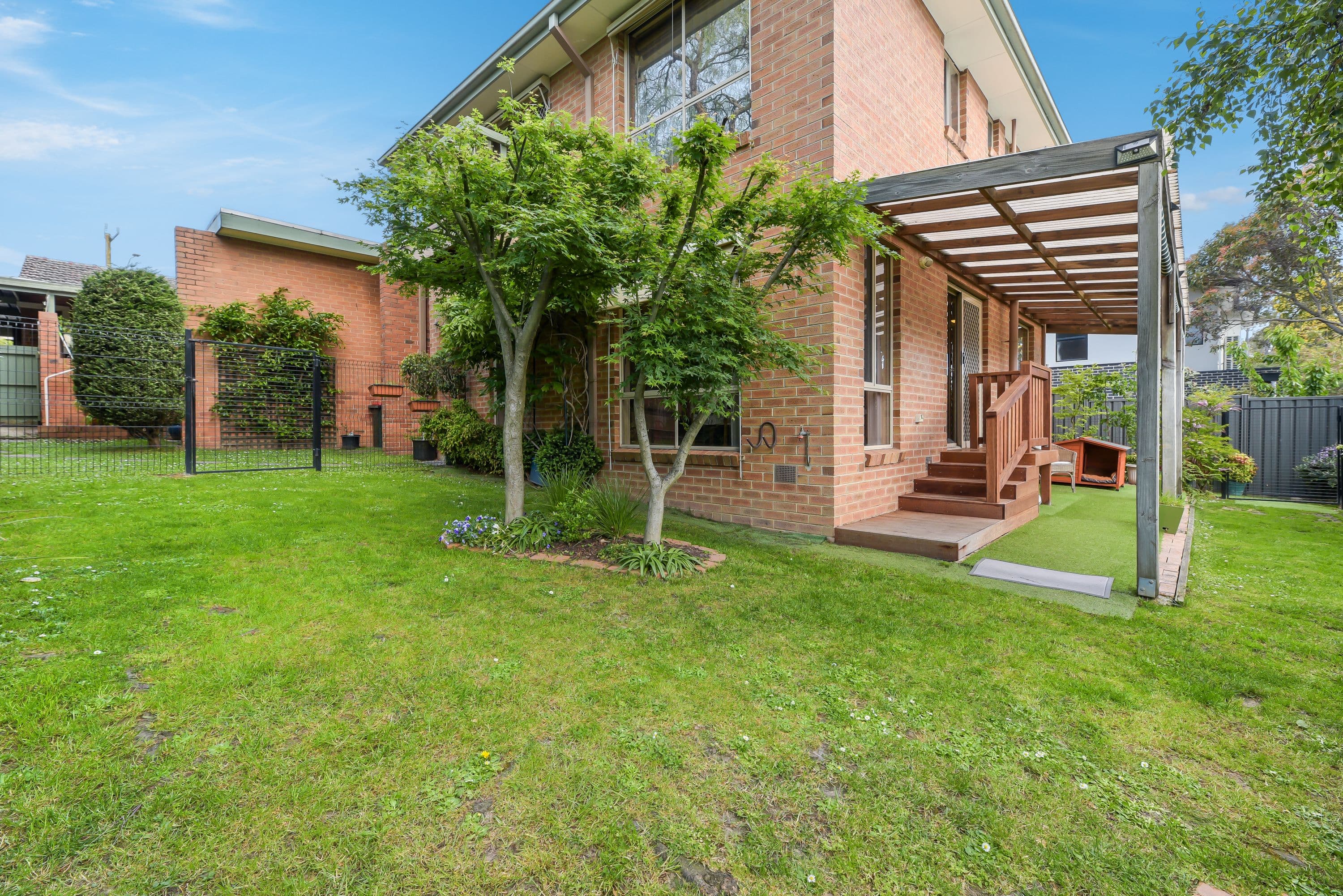 49 Pepperell Avenue, Glen Waverley VIC 3150, Glen Waverley - Thumbnail 2