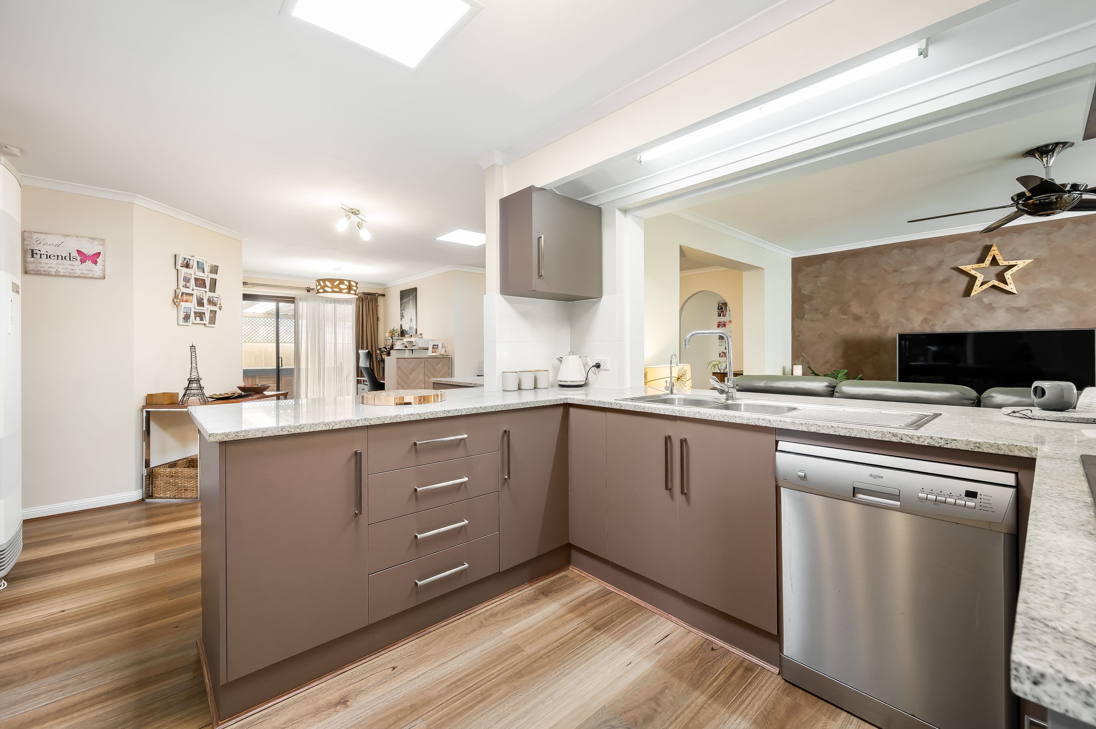 17 Sunset Court, Wynn Vale SA 5127, Wynn Vale - Thumbnail 4