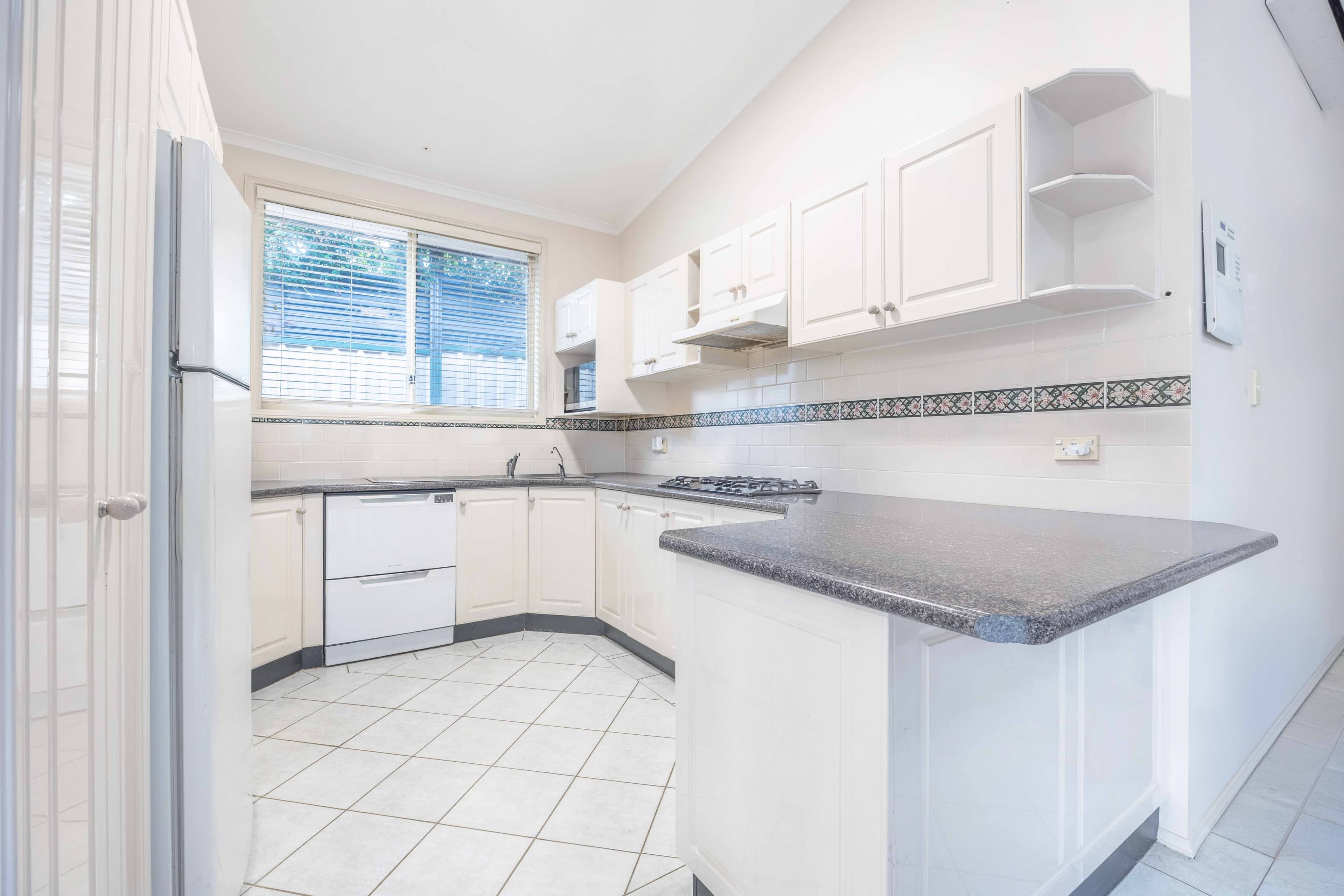 14 Atkinson Close, GLENMORE PARK, Glenmore Park - Thumbnail 5