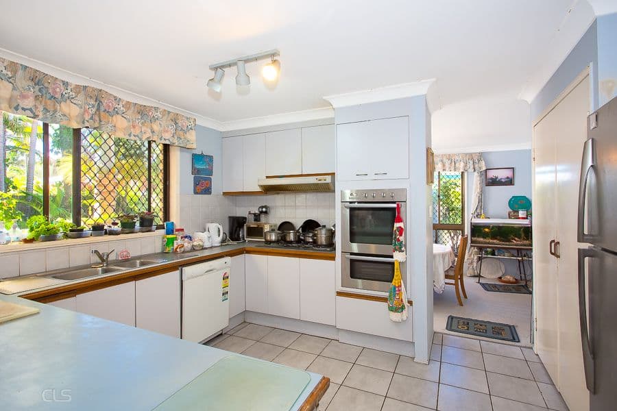 4 Longland Court, WOORIM QLD 4507, Woorim - Thumbnail 2