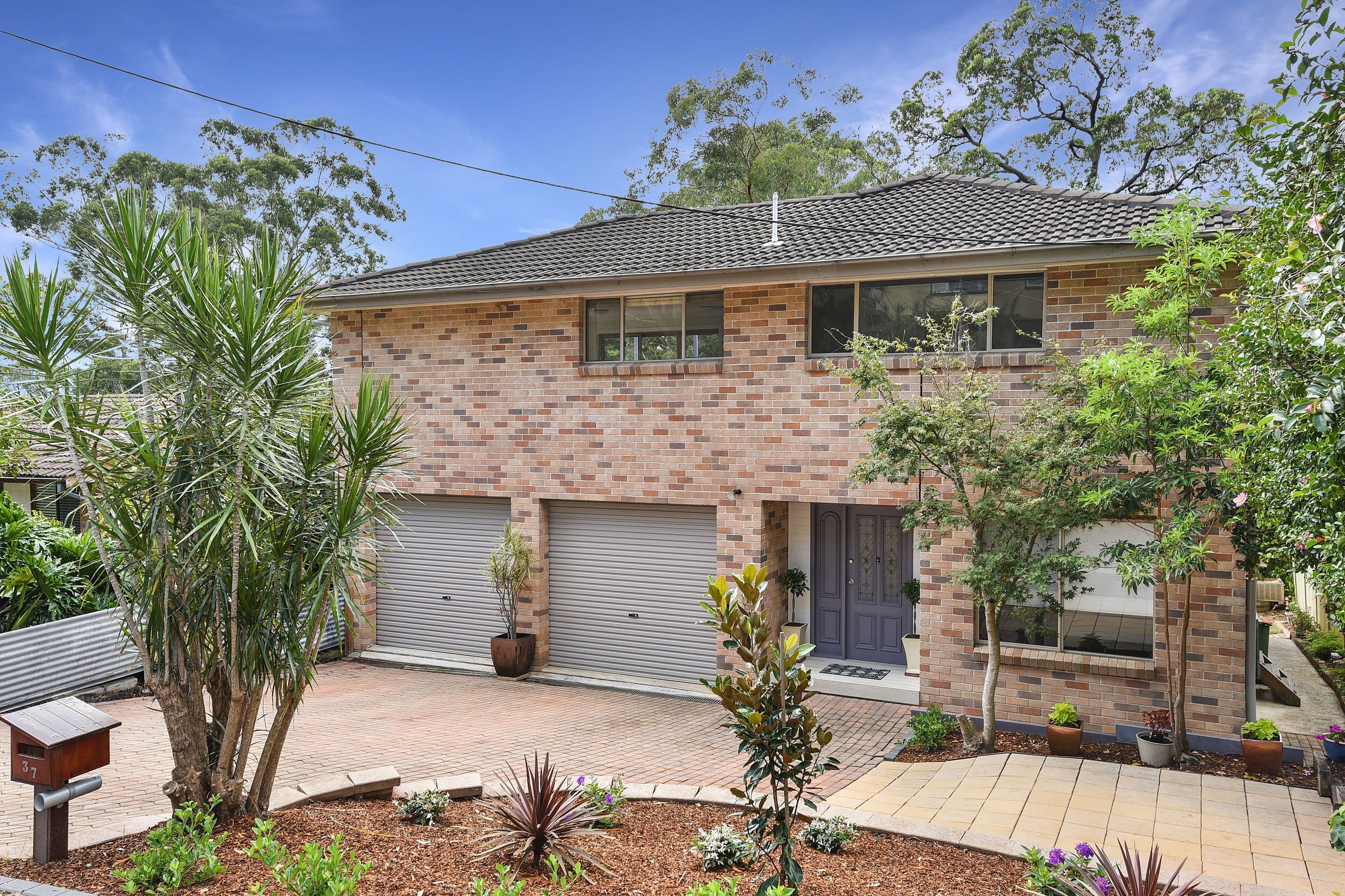 37 View Parade, Saratoga - Image 1