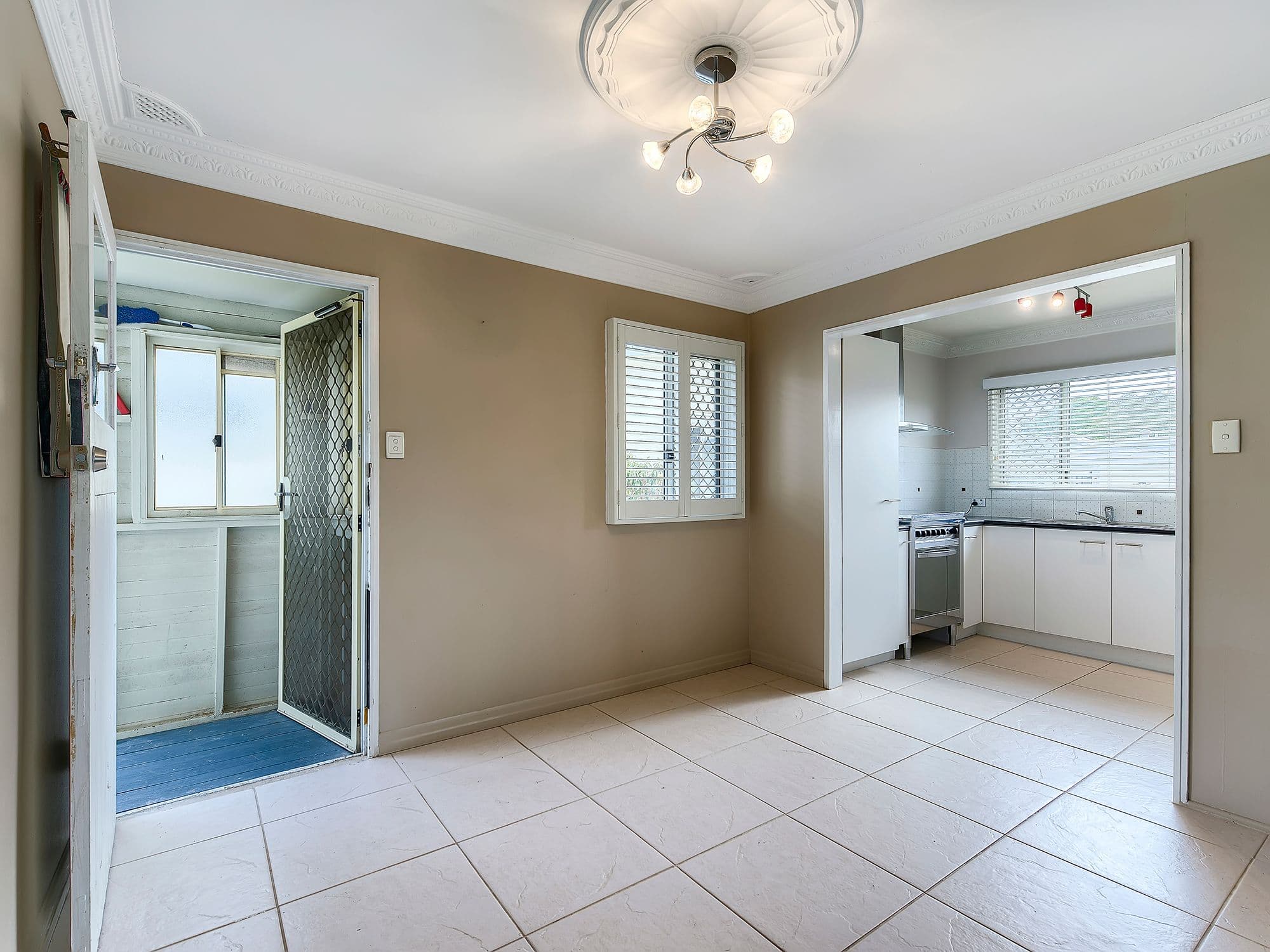 77 Lindwall Street, Upper Mount Gravatt QLD 4122, Upper Mount Gravatt - Thumbnail 4