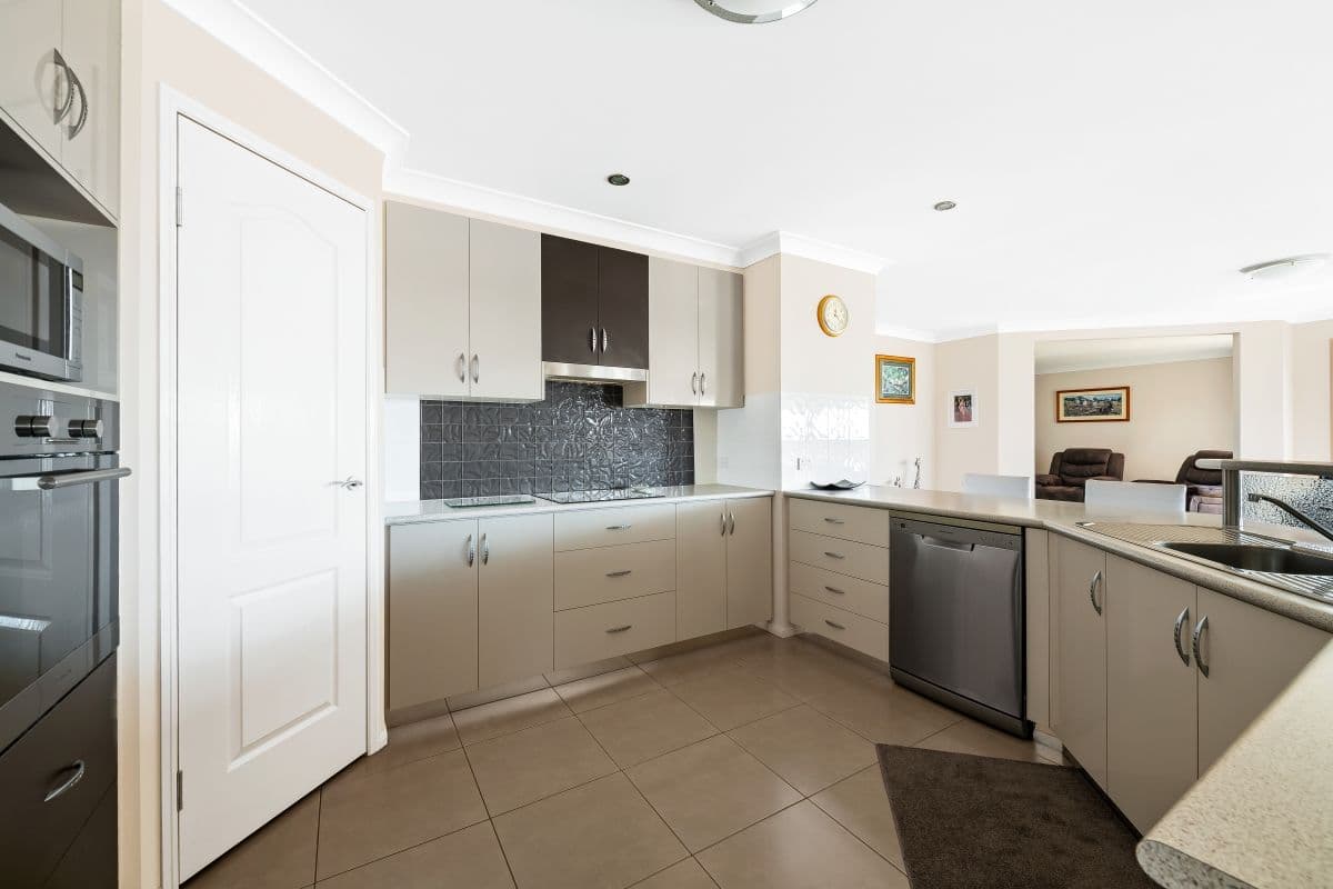 6 Wedgetail Drive, Highfields QLD 4352, Highfields - Thumbnail 7
