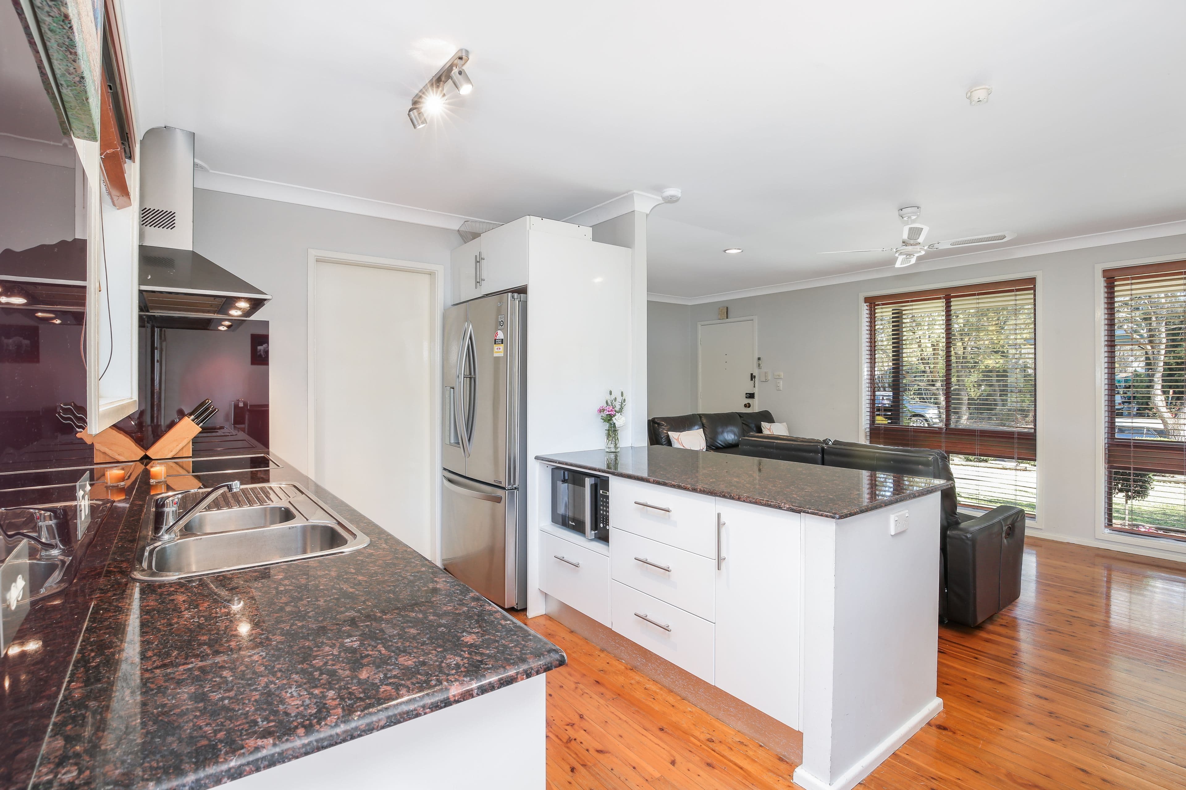 9 Mcgrath Road, McGraths Hill - Thumbnail 4