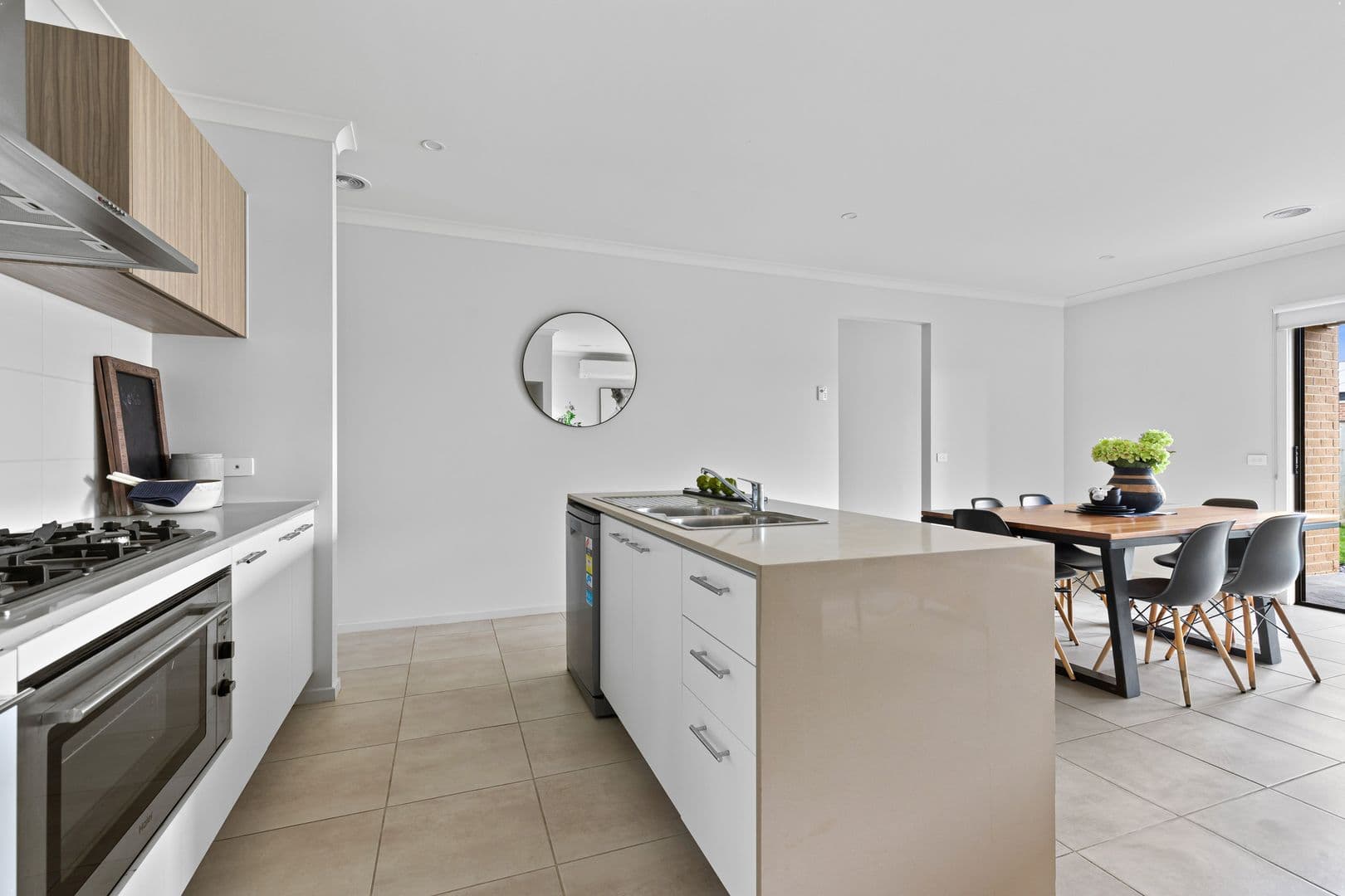 5 Fudge Street, MANOR LAKES VIC 3024, Manor Lakes - Thumbnail 2