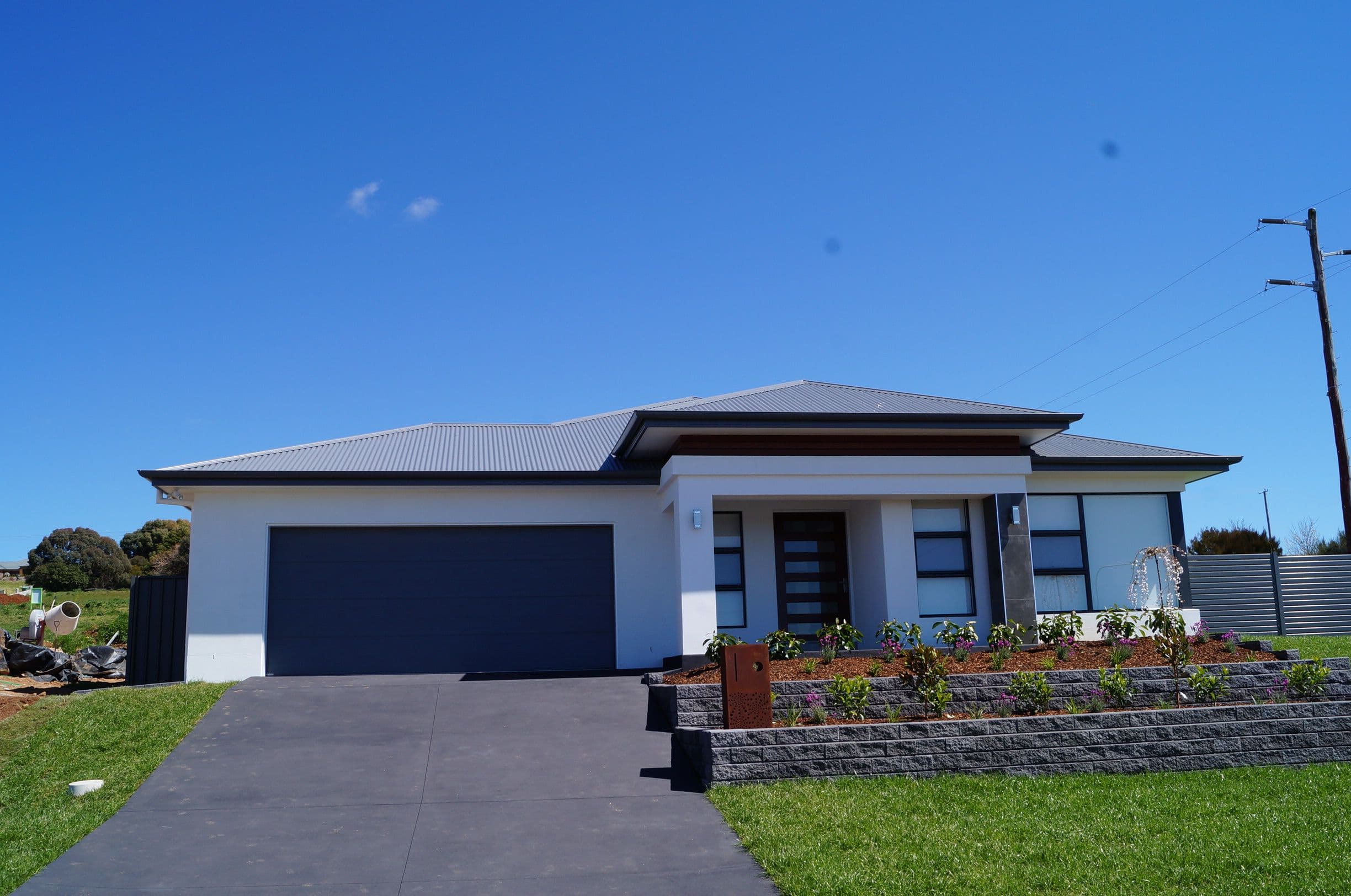 7 Gala Crescent, Orange - Image 1