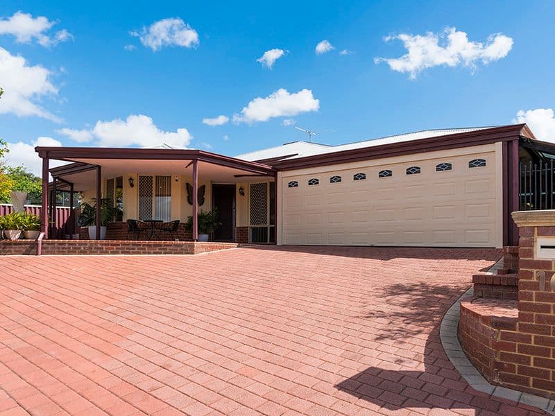 16 Songlark Place, Huntingdale WA 6110, Huntingdale - Thumbnail 2