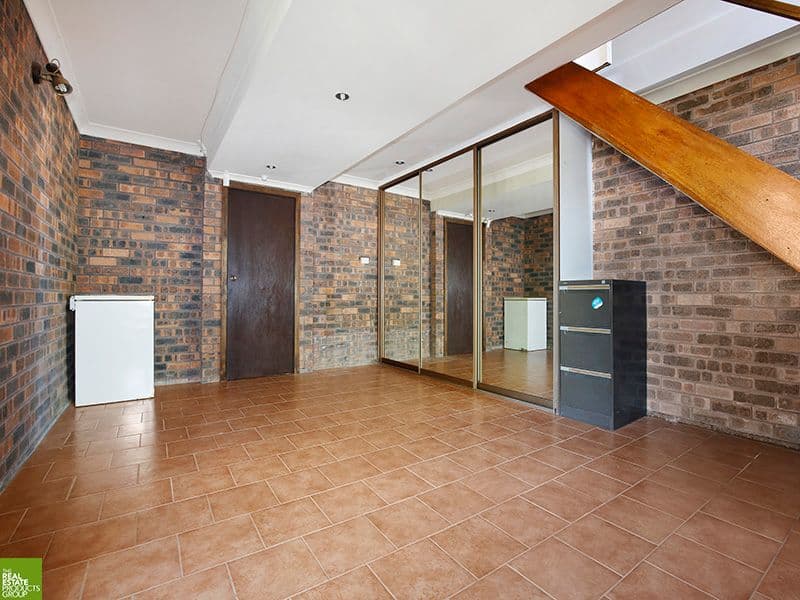 8 Gloria Crescent, Lake Heights - Thumbnail 8