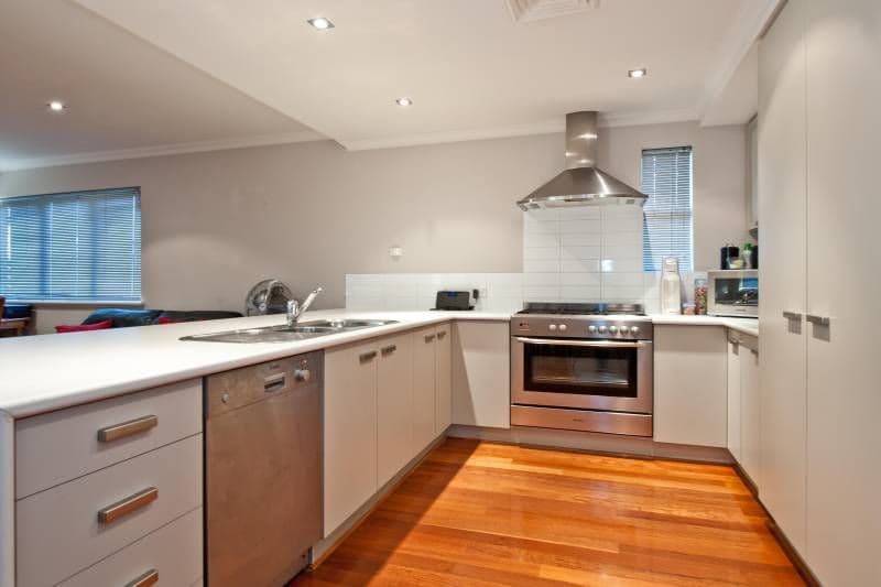 106 Gladstone Road, RIVERVALE WA 6103, Rivervale - Thumbnail 3
