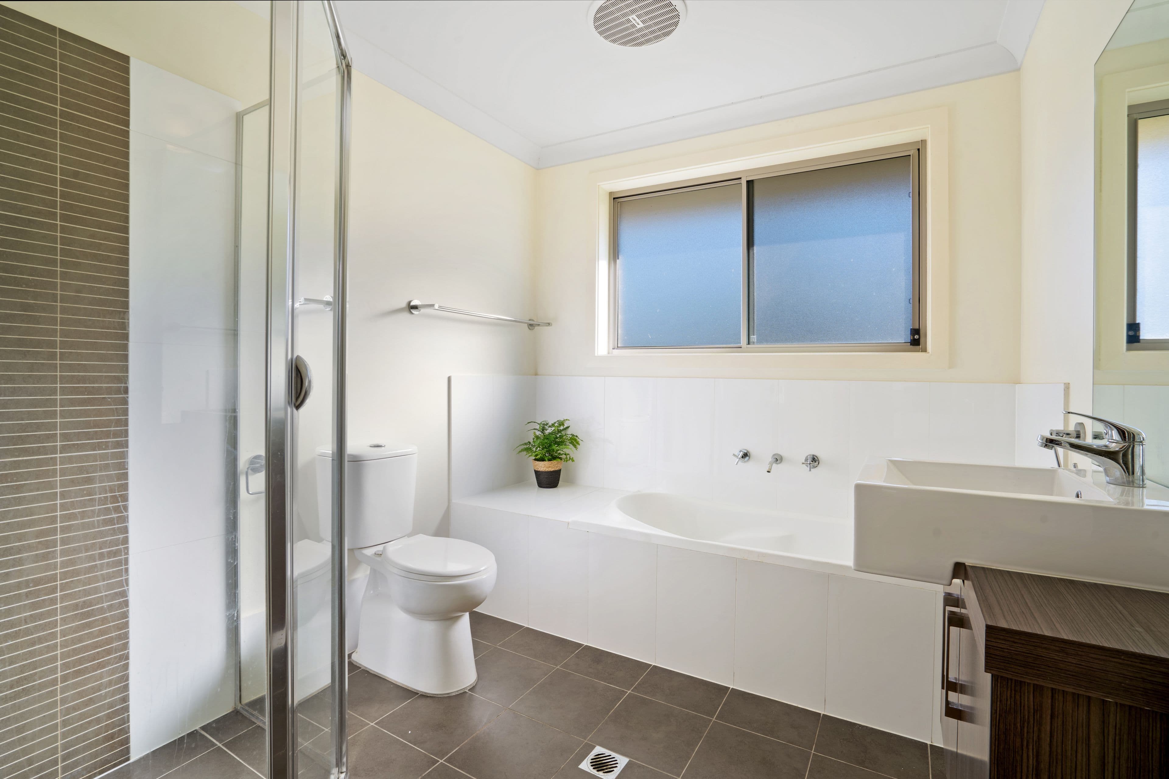 18 De L'Isle Drive, Watanobbi NSW 2259, Watanobbi - Thumbnail 4