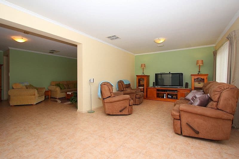 23 Research Drive, MILL PARK VIC 3082, Mill Park - Thumbnail 4