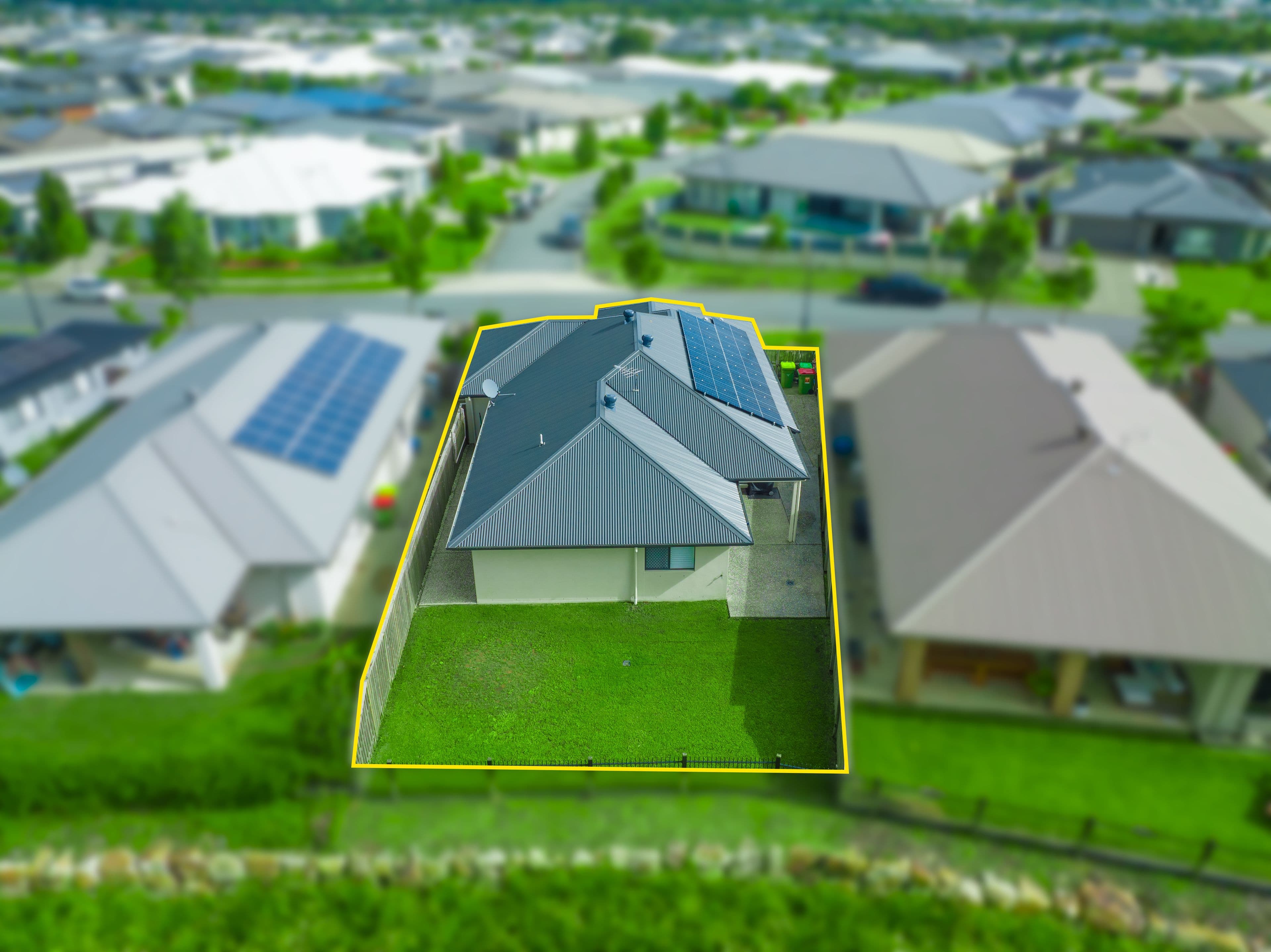 13 Whitsunday Circuit, Pimpama QLD 4209, Pimpama - Image 1