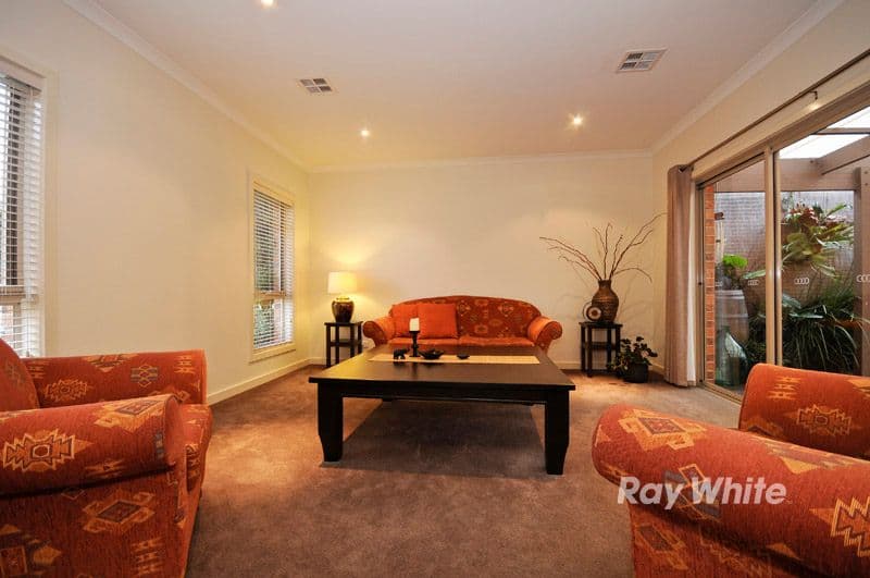 61 Cathies Lane, WANTIRNA SOUTH VIC 3152, Wantirna South - Thumbnail 2